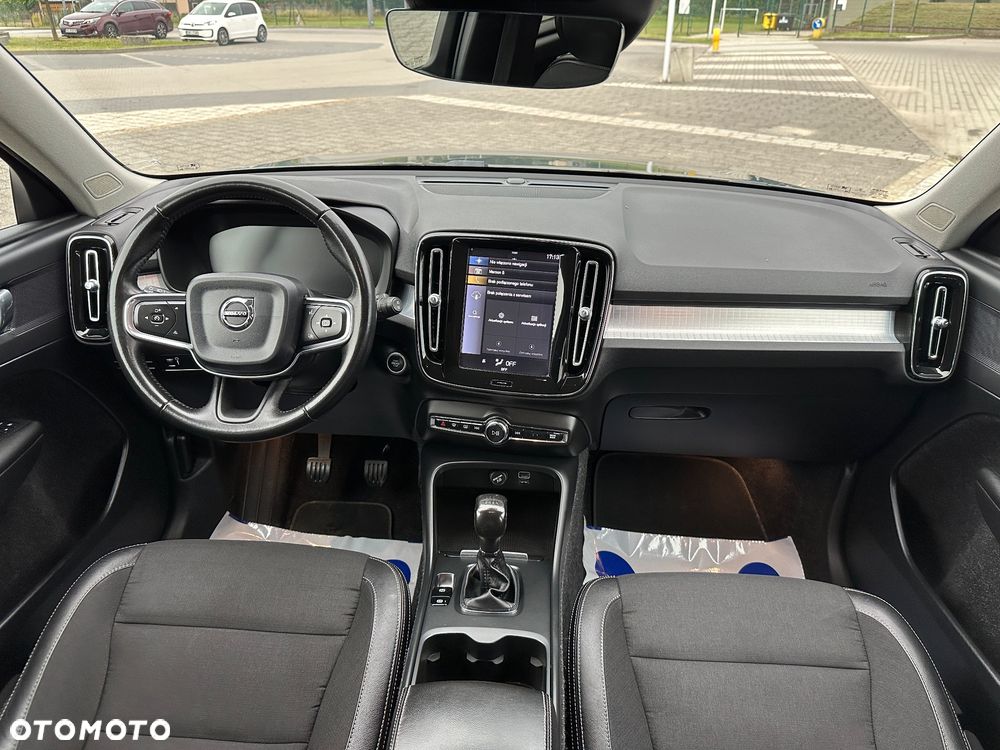 Volvo XC 40 D3 Momentum - 8