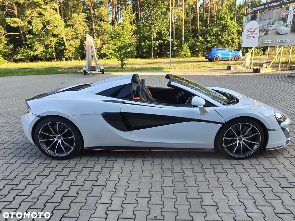 McLaren 570S Spider - 2
