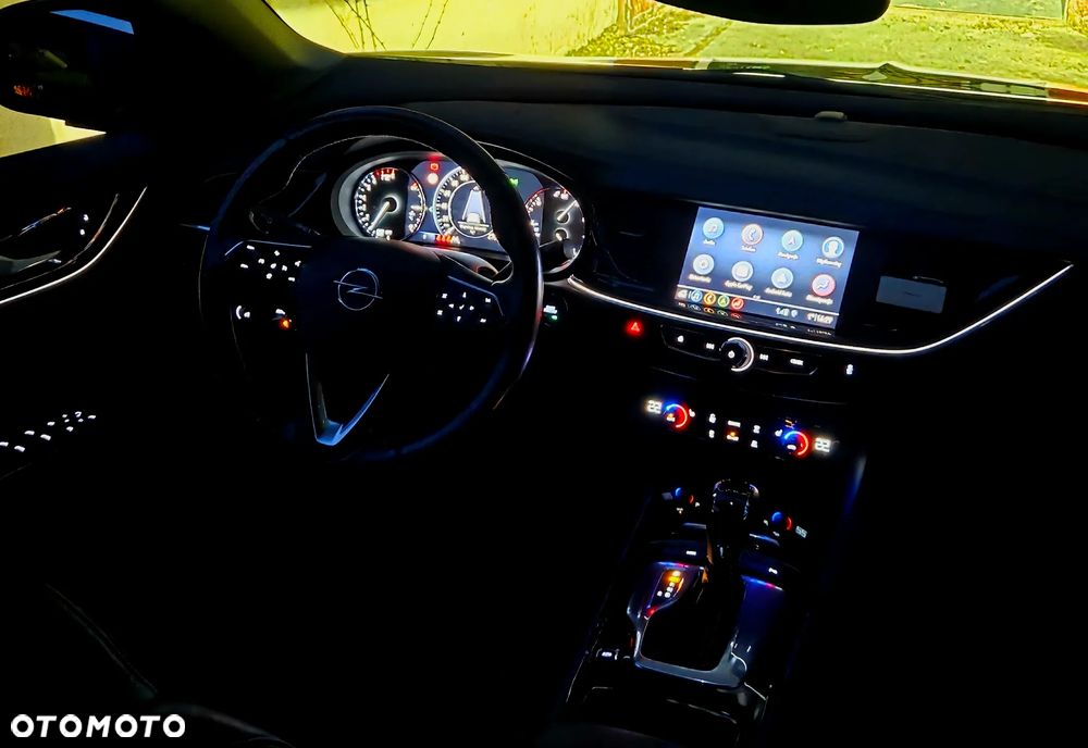 Opel Insignia 2.0 T Business Elegance S&S - 20