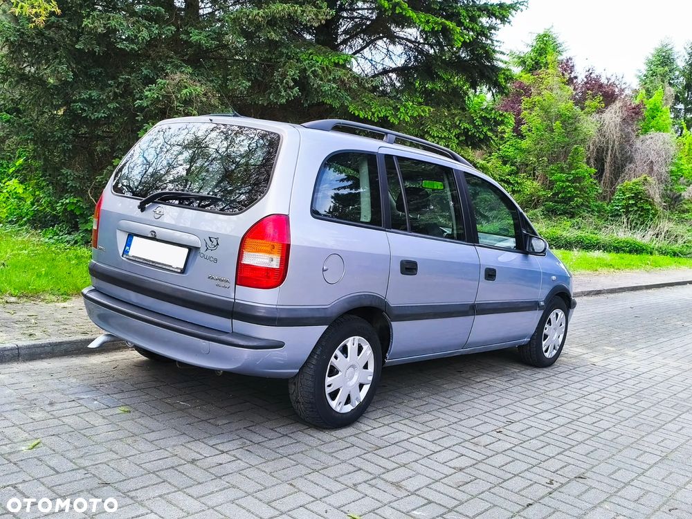 Opel Zafira 1.6 16V Comfort - 23