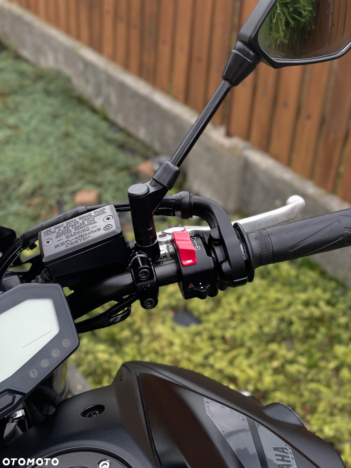 Yamaha MT - 28