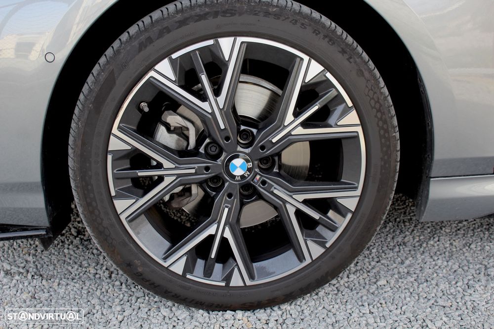 BMW 118 d Pack Desportivo M - 17