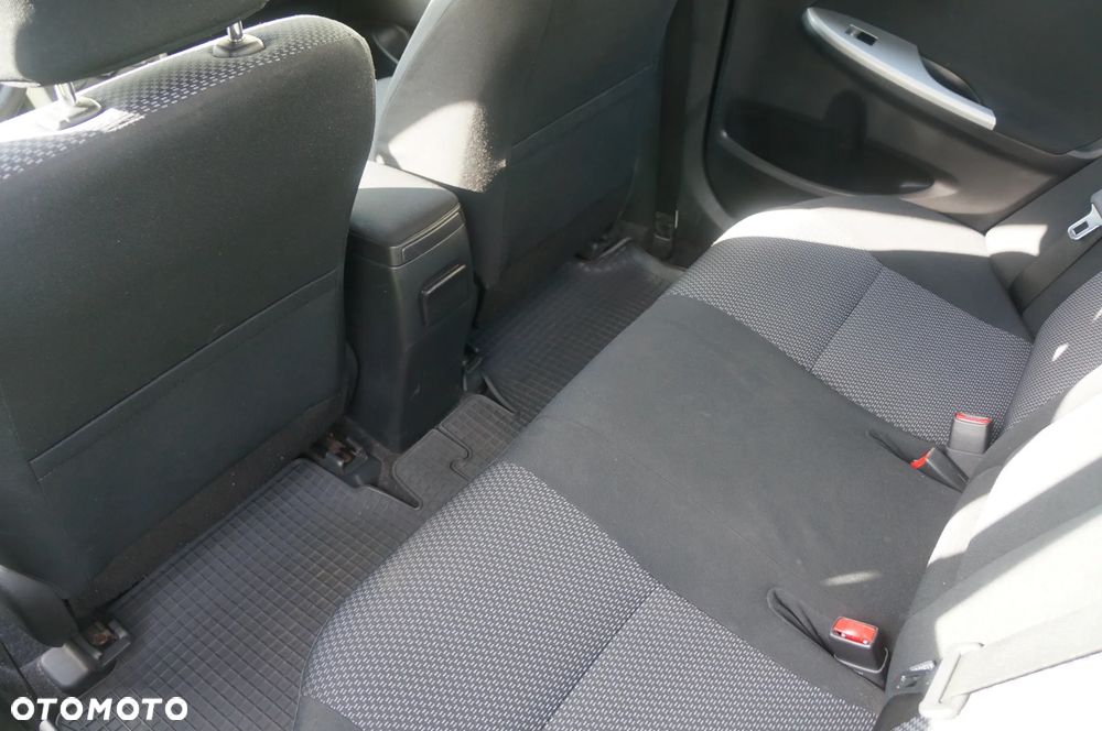 Toyota Corolla 1.4 D-4D Terra - 7