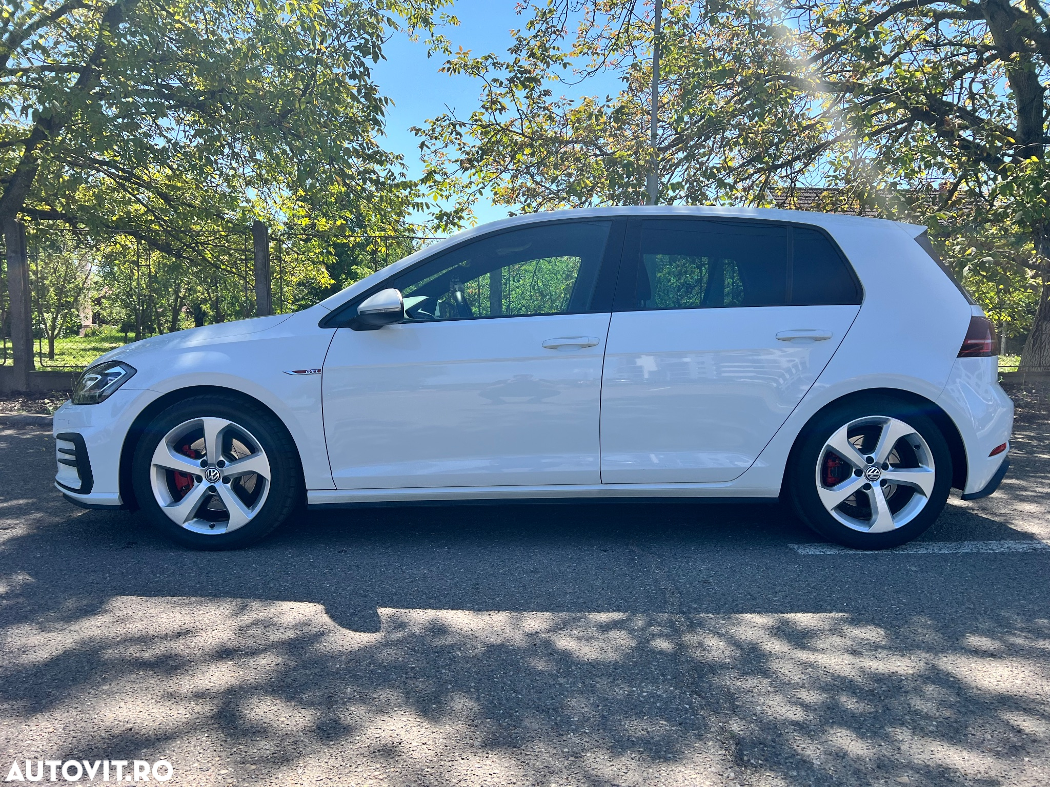 Volkswagen Golf 2.0 TSI GTI - 8