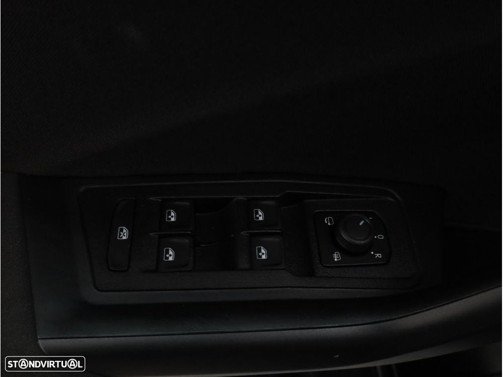 VW T-Roc 1.0 TSI Urban - 17