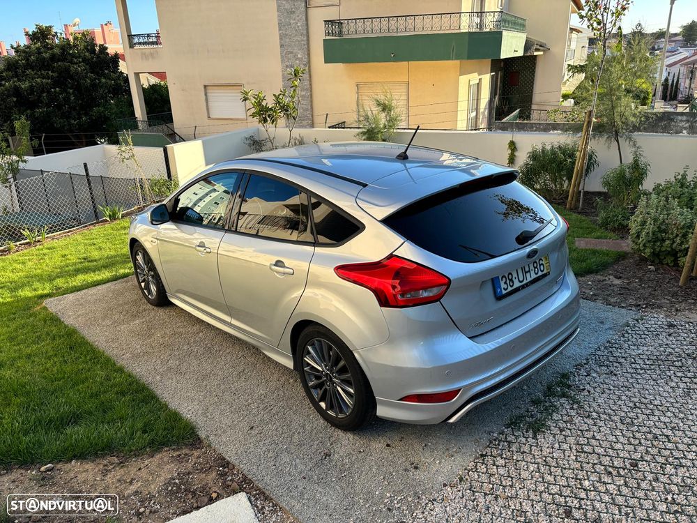 Ford Focus 1.0 EcoBoost ST-Line - 9