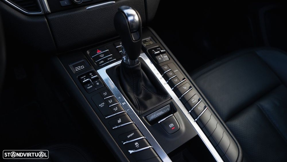 Porsche Macan - 30