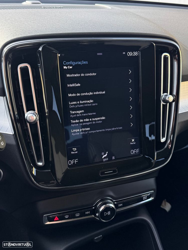 Volvo XC 40 2.0 D3 Momentum Plus - 37