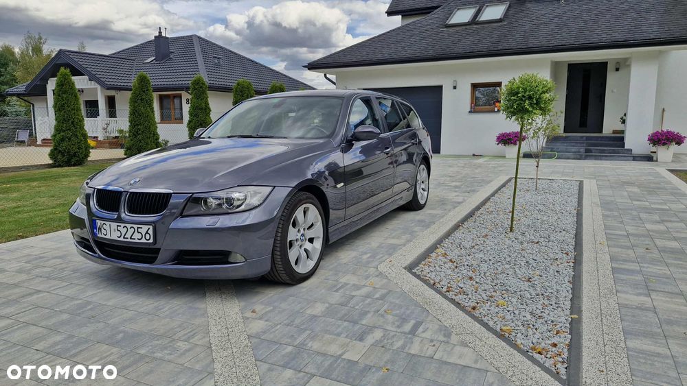 BMW Seria 3 325xi - 2