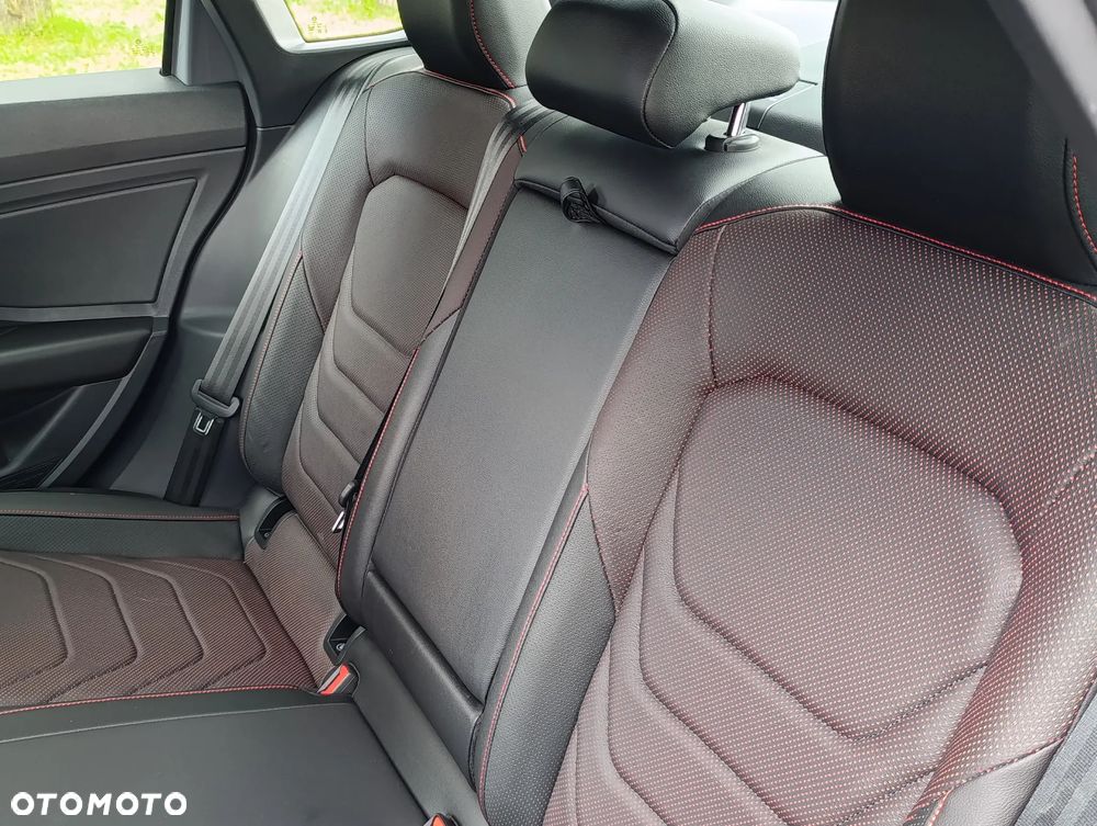 Volkswagen Jetta - 16