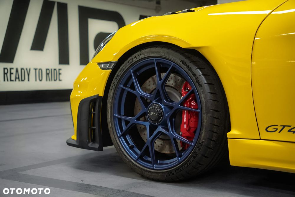 Porsche 718 Cayman - 4