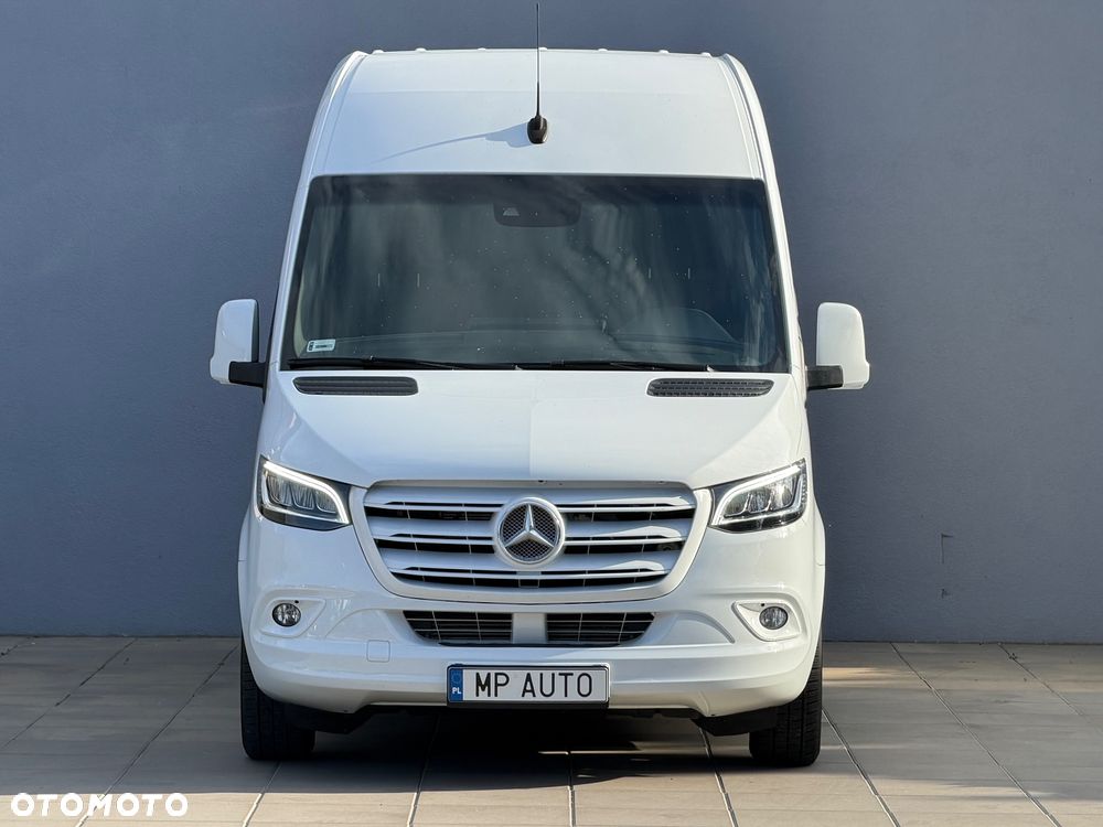 Mercedes-Benz Sprinter - 2