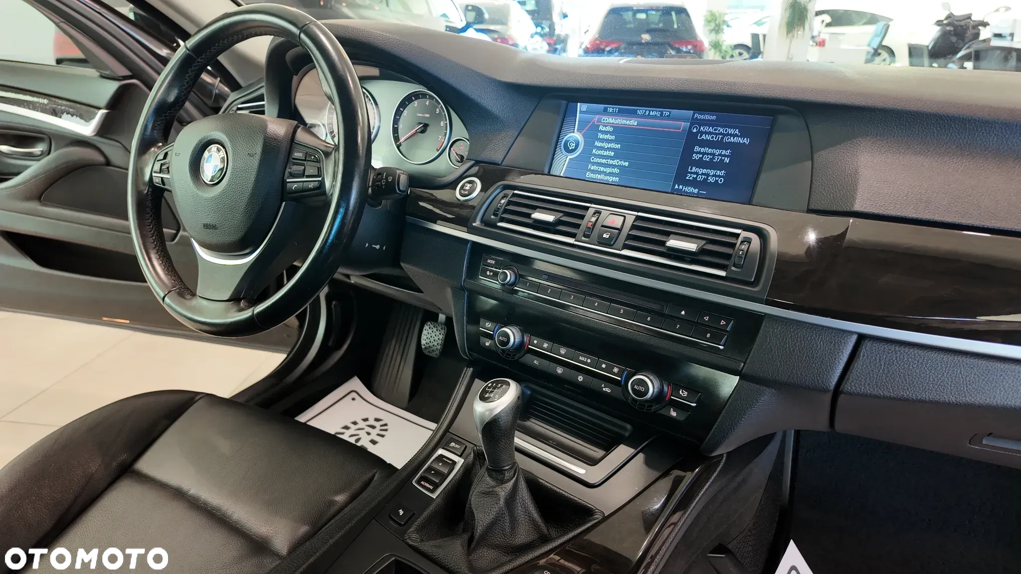 BMW Seria 5 523i - 37