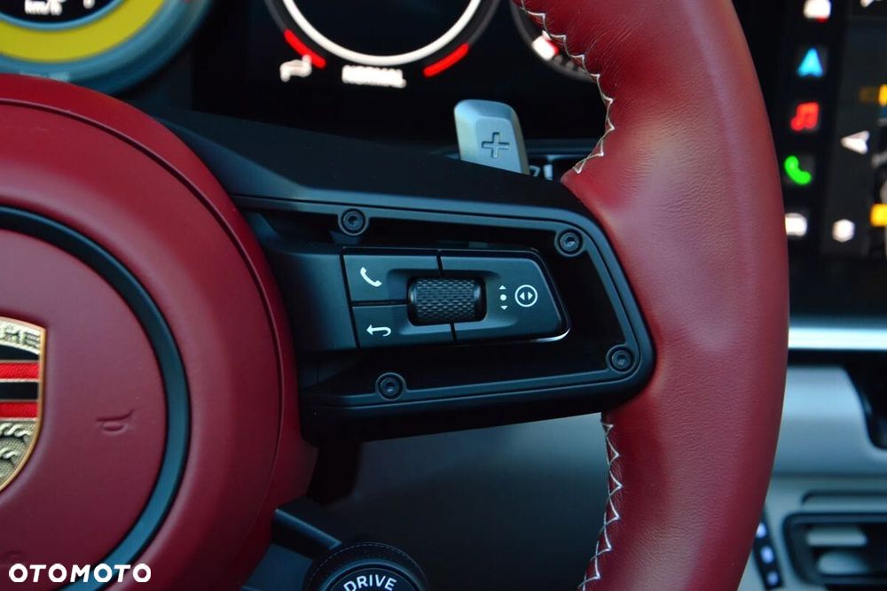 Porsche 911 Carrera Turbo S - 36