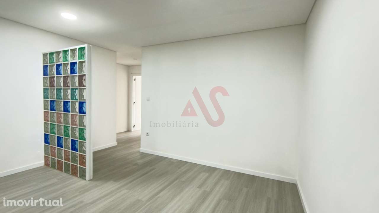 Apartamento T3 Totalmente Remodelado | Em Frente ao Parque Ribeirinho - Grande imagem: 3/16