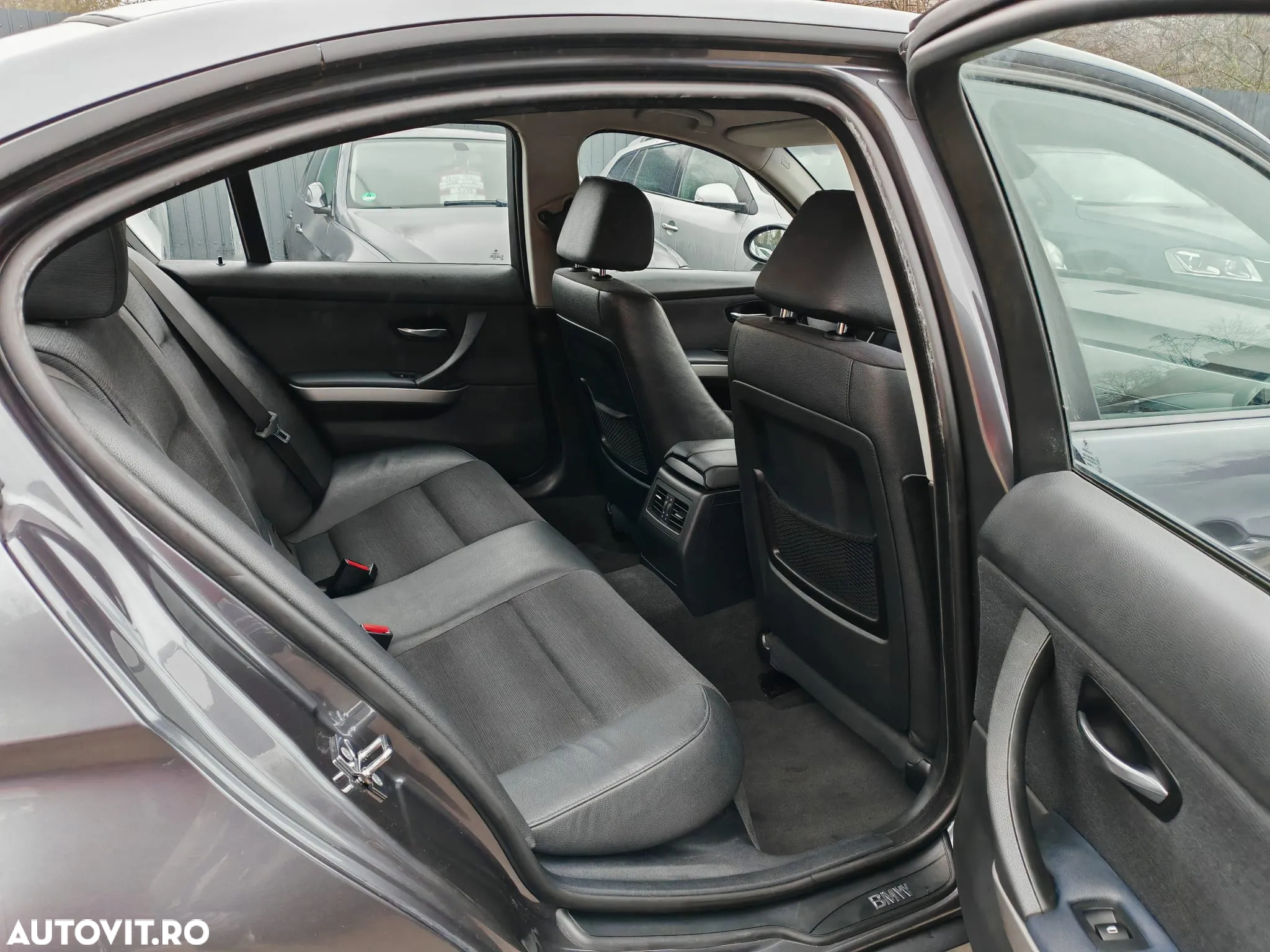 BMW Seria 3 320i Aut. - 7