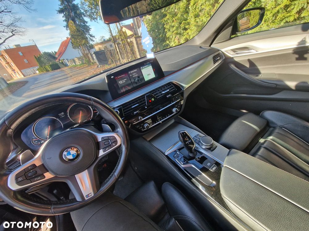 BMW Seria 5 520d xDrive M Sport Edition - 9