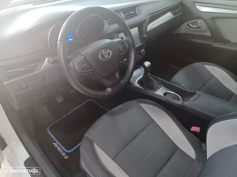 Toyota Avensis Touring Sports 1.6 D-4D Edition-S - 11