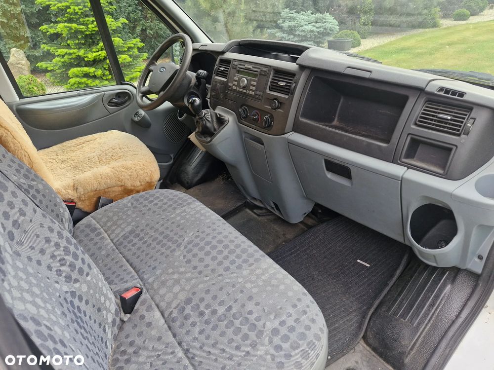Ford Transit - 10