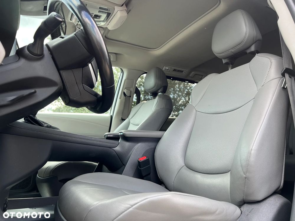 Toyota Sienna - 12