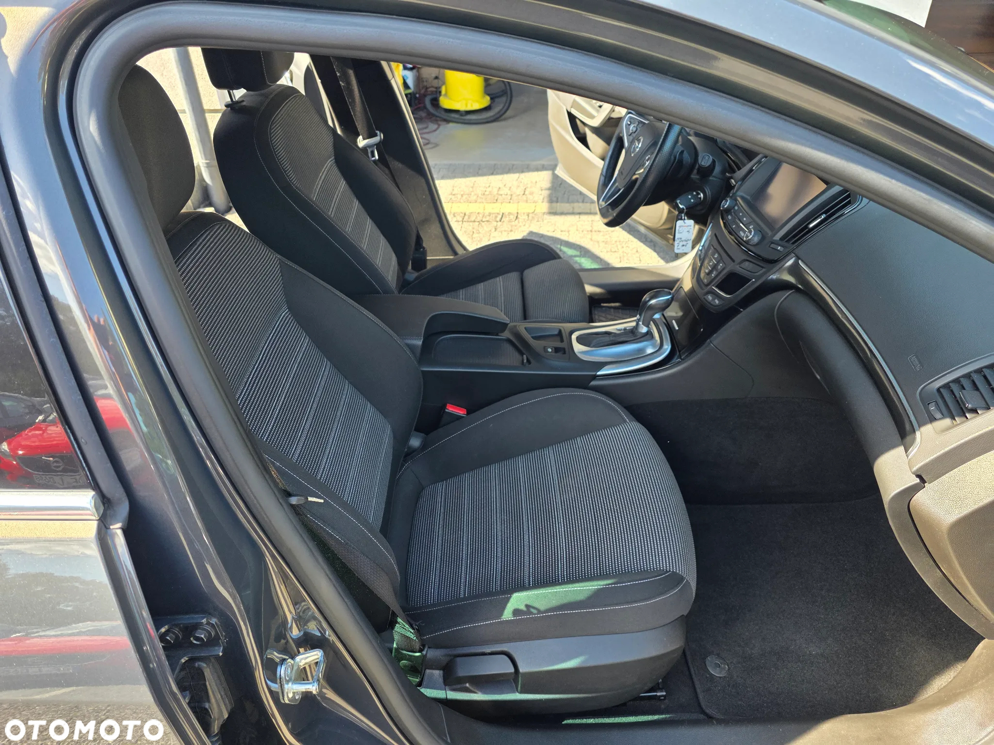 Opel Insignia 1.6 T Edition EU6 - 11