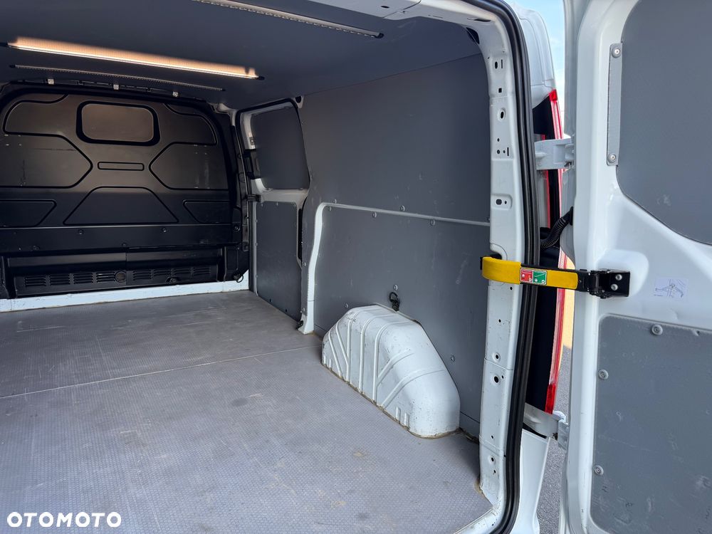 Ford Transit Custom 300 L2H1 - 29