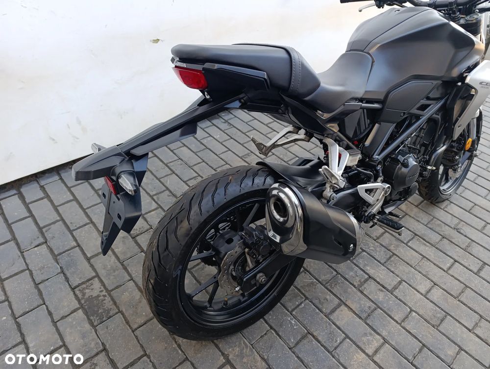 Honda CB - 21