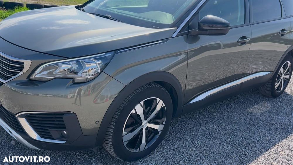 Peugeot 5008 - 8