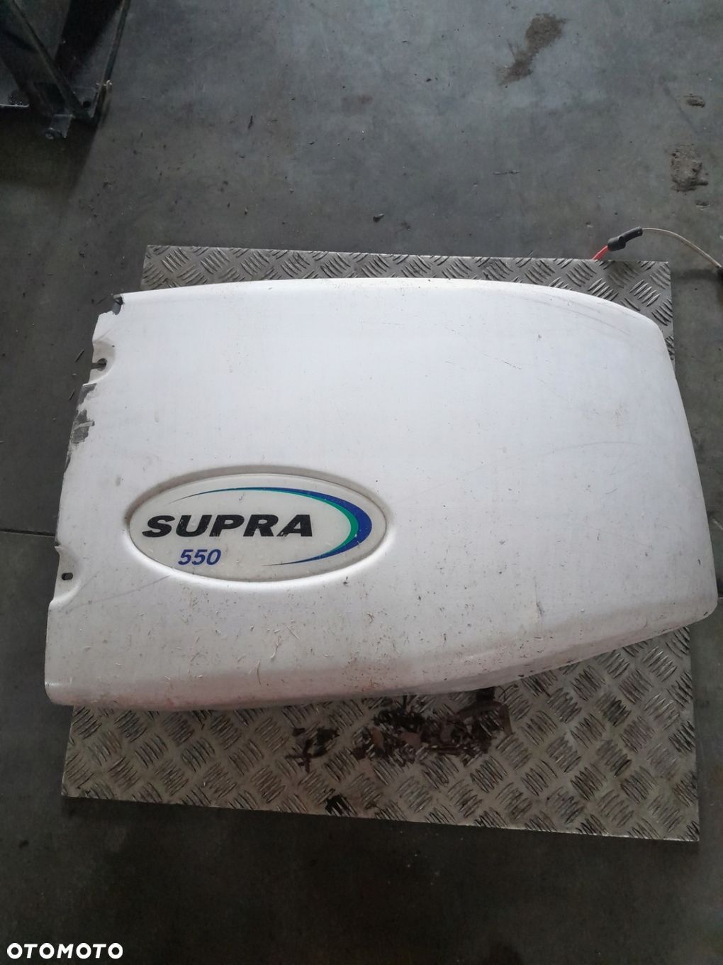 OBUDOWA AGREGATU CARRIER SUPRA 550 PRAWA - 1