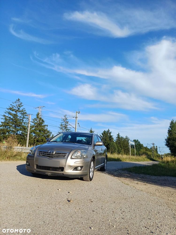 Toyota Avensis 2.0 D-4D Sol - 20