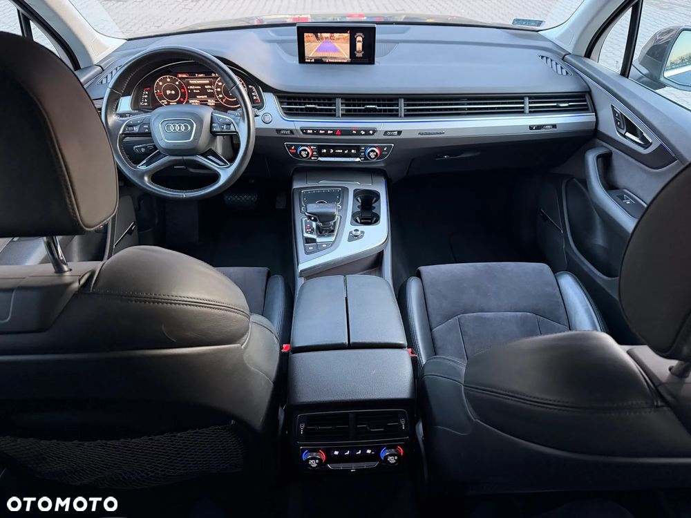 Audi Q7 - 7