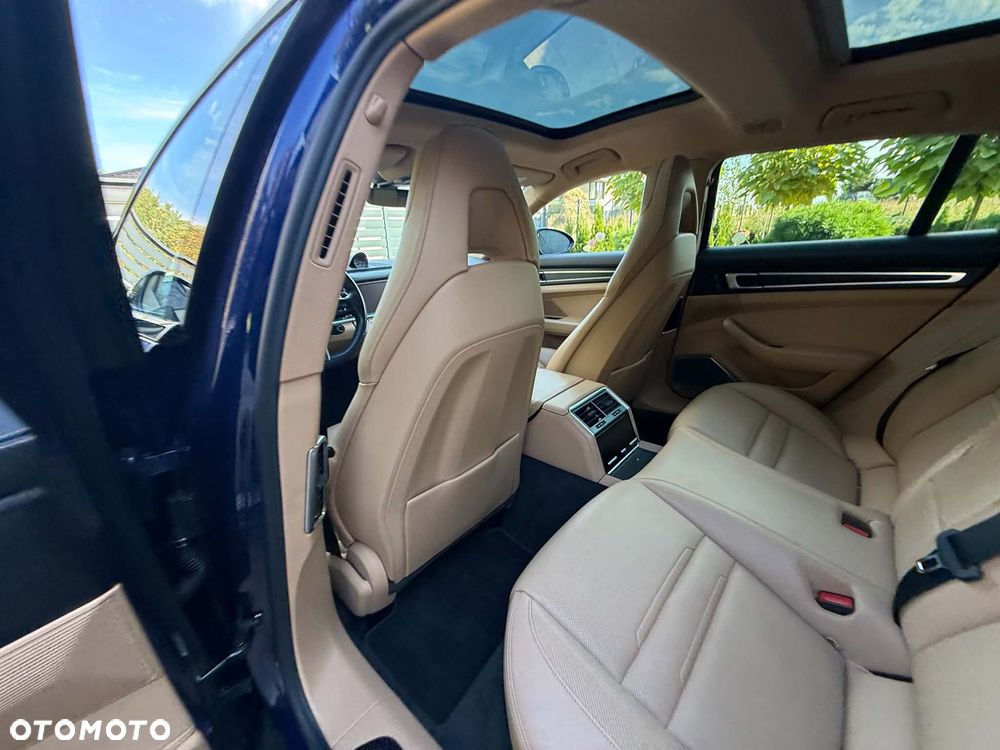 Porsche Panamera 4 Platinum Edition - 6