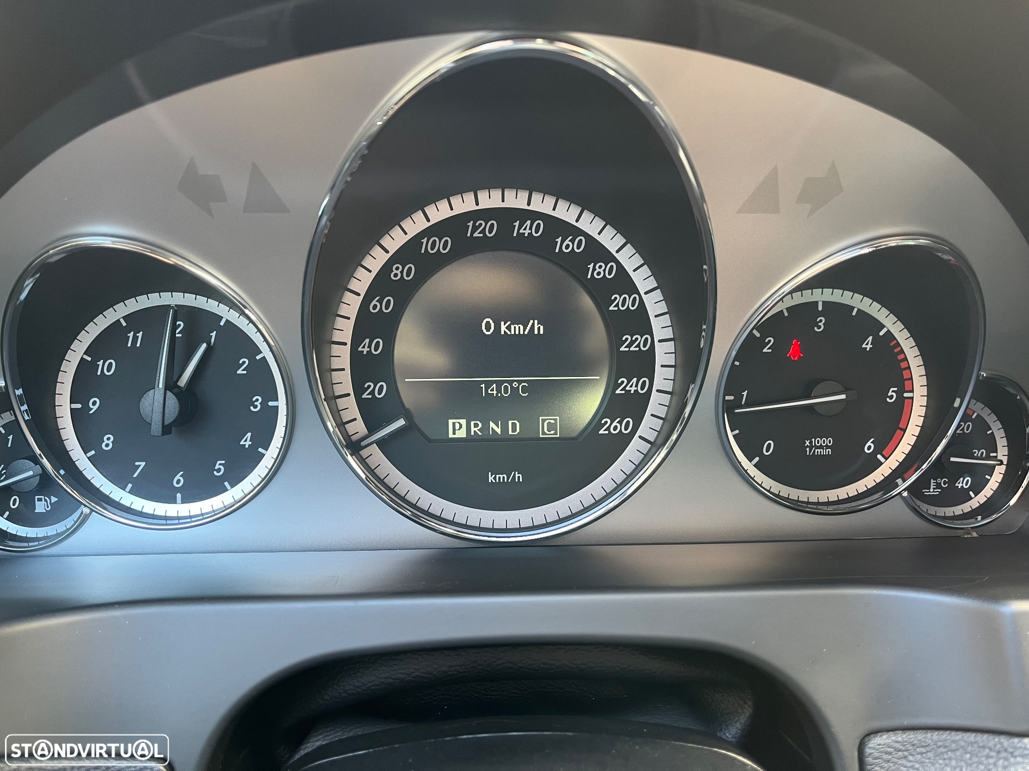 Mercedes-Benz E 250 CDi Elegance BlueEfficiency Auto - 40