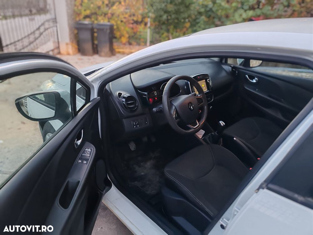 Renault Clio - 9