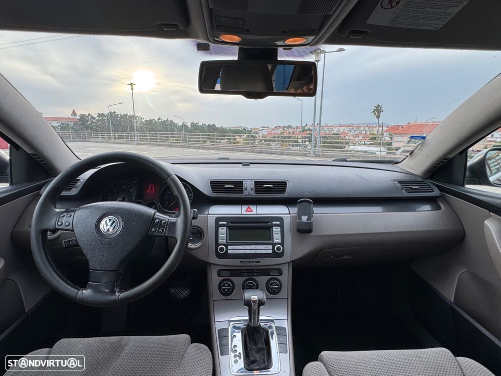 VW Passat Variant 2.0 TDi Edition Con.DSG - 15