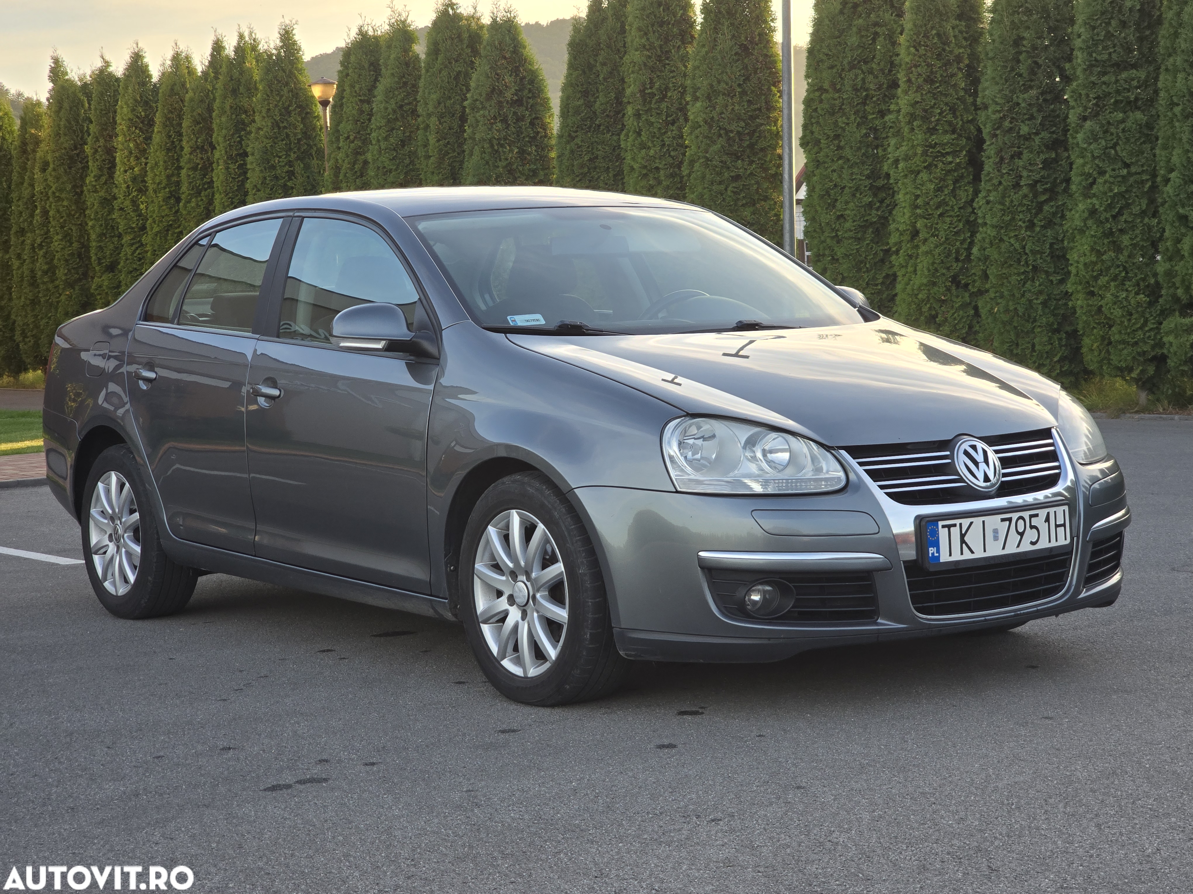 Volkswagen Jetta 1.9 TDI Comfortline - 14