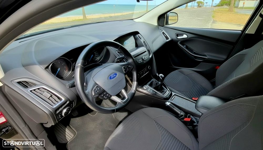 Ford Focus 1.0 EcoBoost Titanium - 9