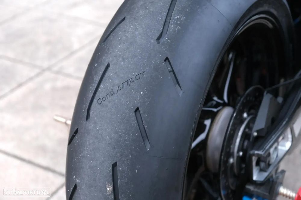 BMW M 1000 RR - 17