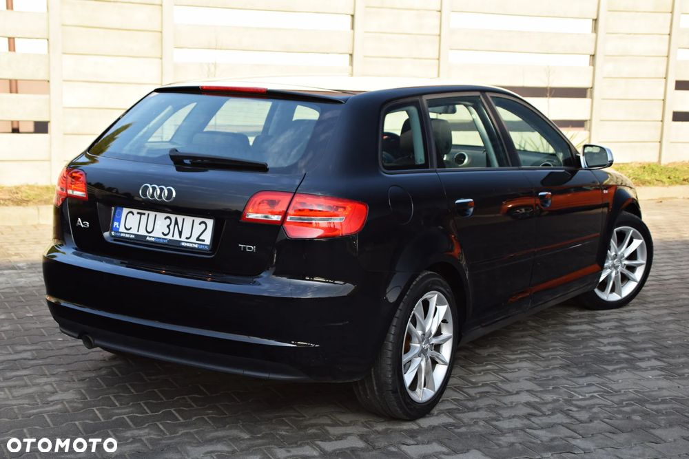 Audi A3 Sportback 1.6 TDI Attraction - 9