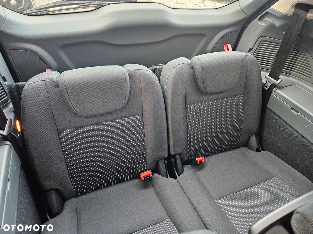 Ford Grand C-MAX 1.6 Titanium - 12