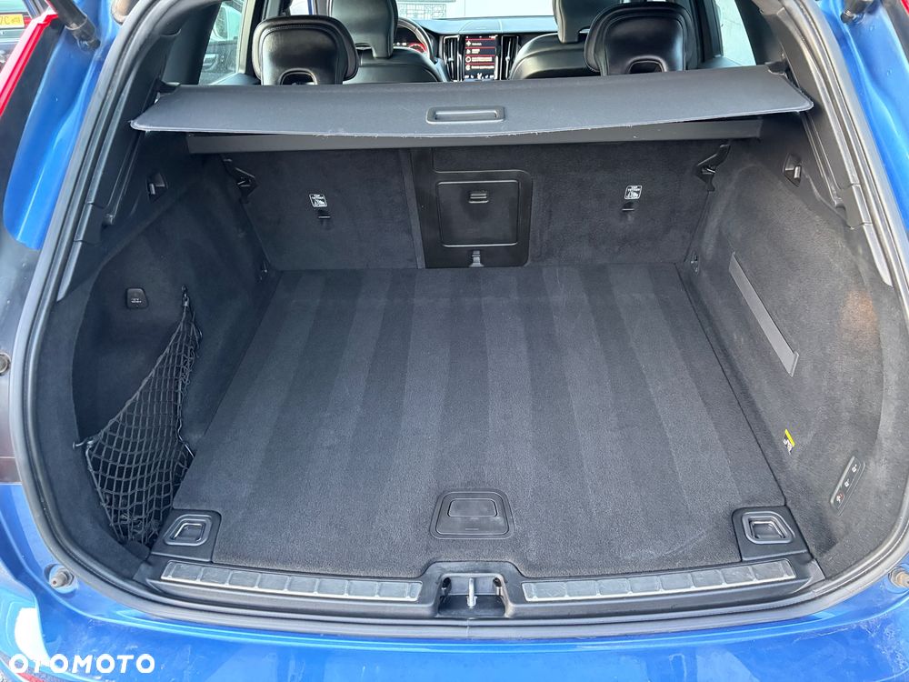 Volvo XC 60 D4 AWD RDesign - 15