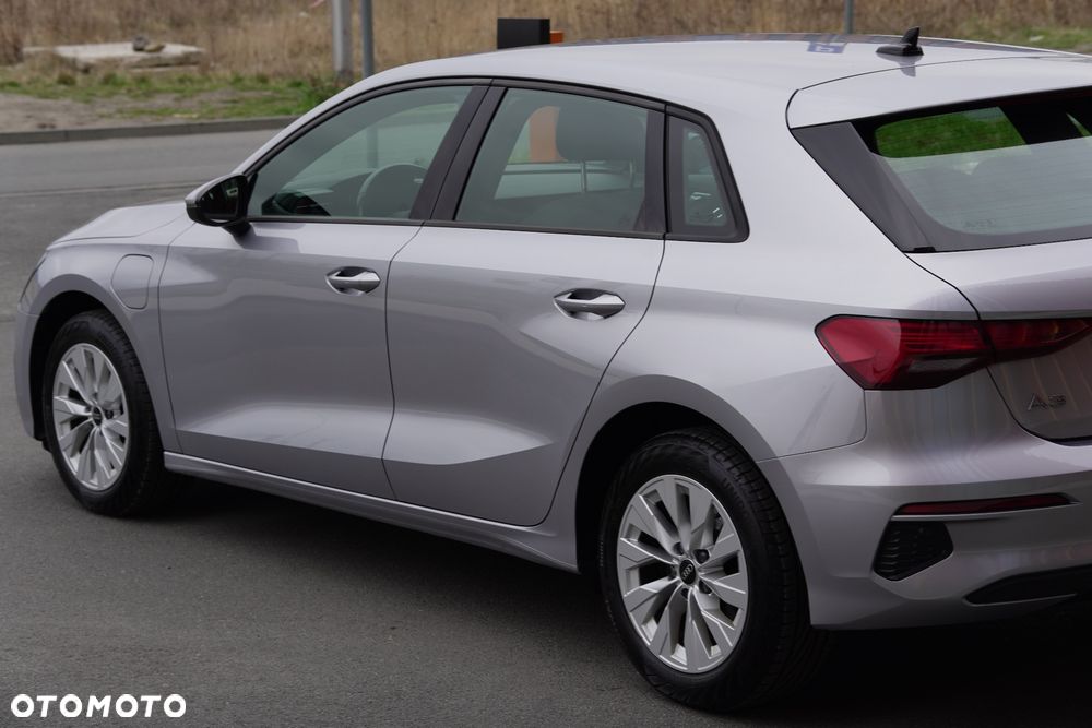 Audi A3 Sportback - 4