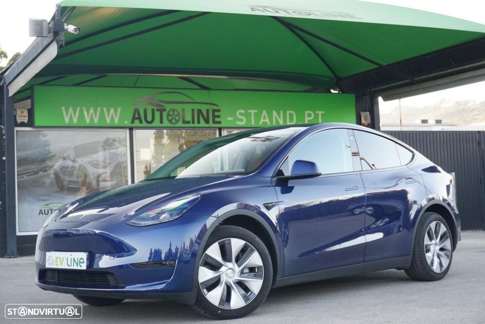 Tesla Model Y Long Range Dual Motor AWD - 3