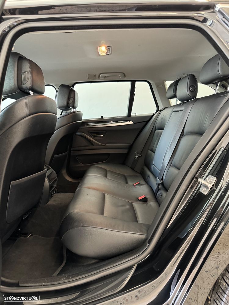 BMW 525 d Exclusive Auto - 8