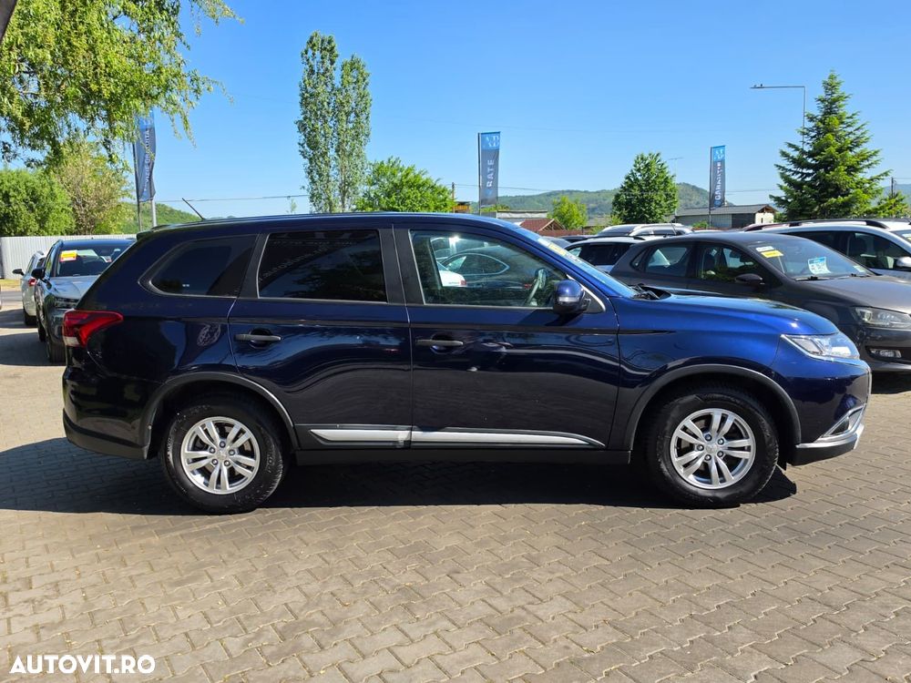 Mitsubishi Outlander - 6