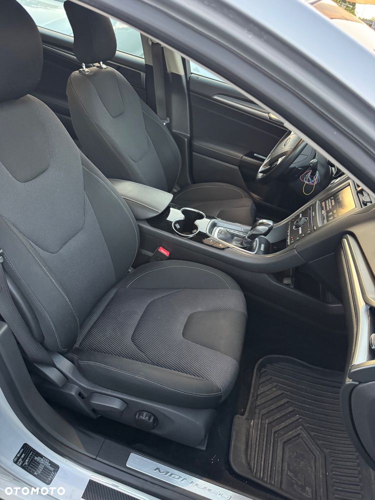 Ford Mondeo - 12