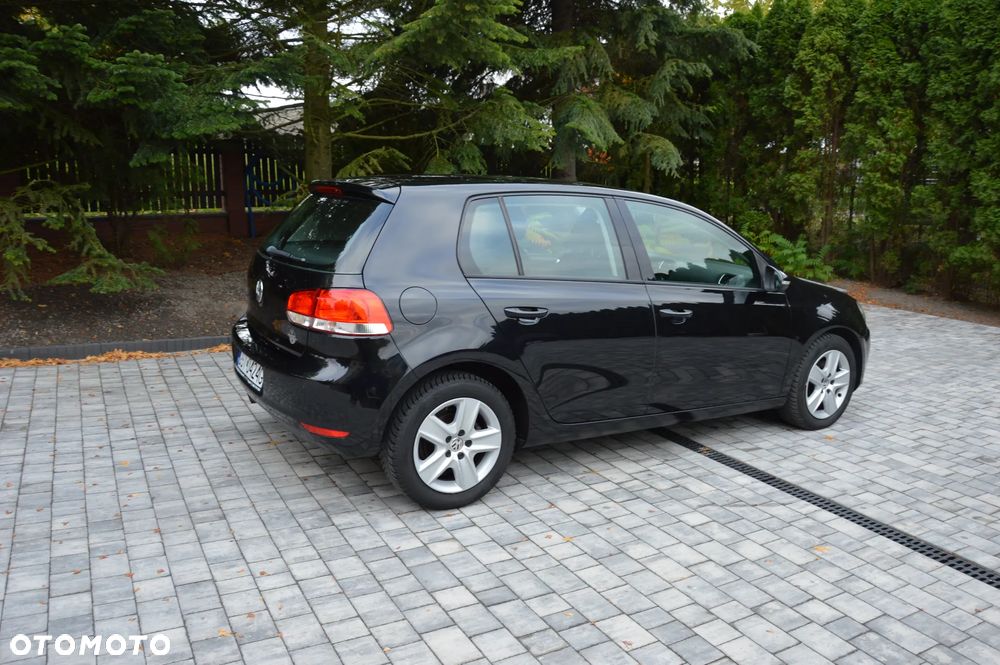 Volkswagen Golf - 24