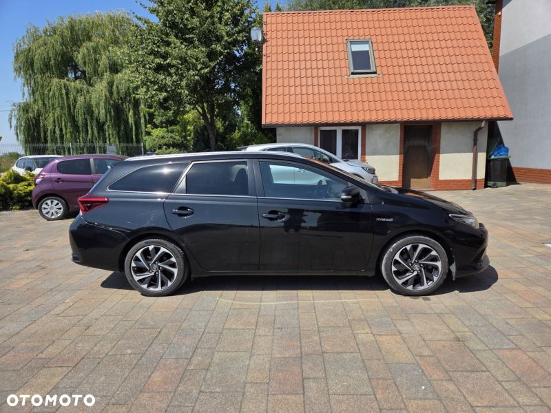Toyota Auris - 2