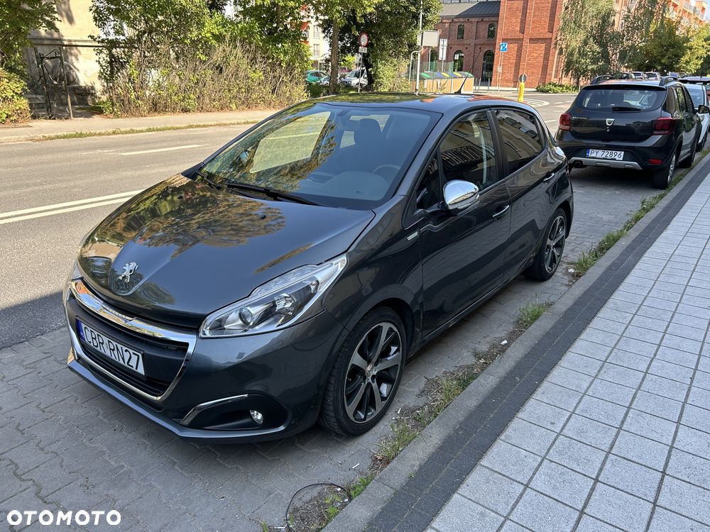 Peugeot 208 - 17