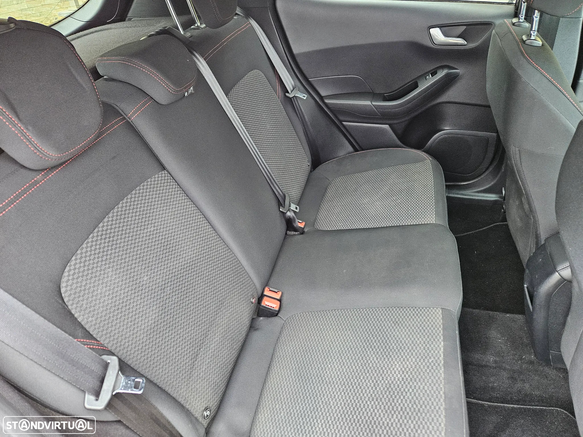 Ford Fiesta 1.0 EcoBoost ST-Line - 13